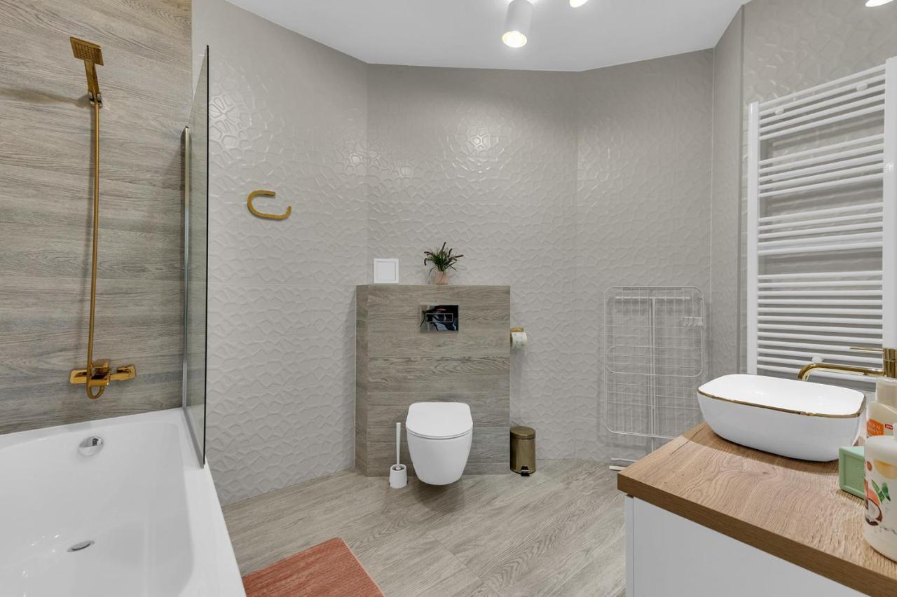Polonia Apartment Centrum Z Miejscem Parkingowym Lódź Exterior foto